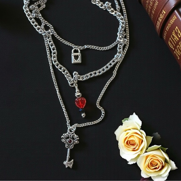 Layered Gothic Heart Lock and Key Pendant Necklace - Picture 16 of 16